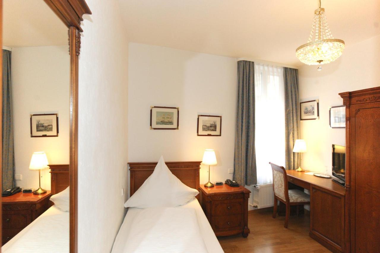 Hotel Rathausgloeckel Baden-Bade Exterior foto